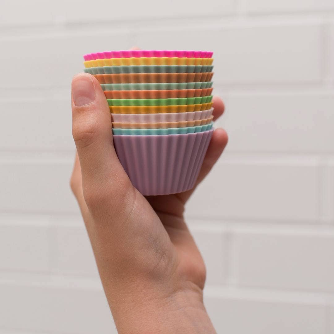 Silicone Muffins Cups Bright Hand